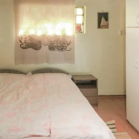 0 Bedroom In